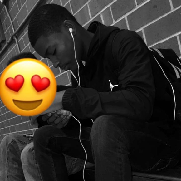 Meet your Posher, Dwayne - Picture 1 of 1